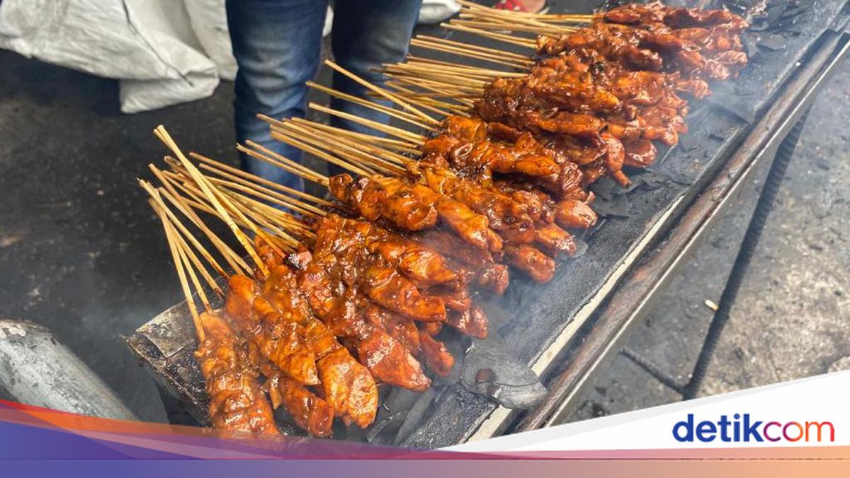 Sate Lontong Pak Supriyo: Rasa Legendaris di Jantung Cilacap